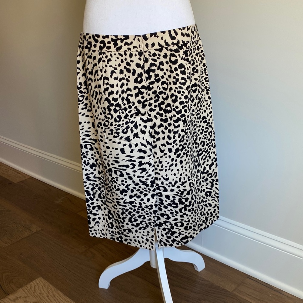 LOFT Size 12 Black and Cream Leopard Print Pencil Skirt